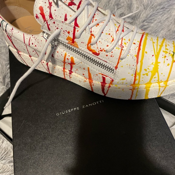 Brand new never wore the 70s Giuseppes men nice fit - Picture 3 of 5